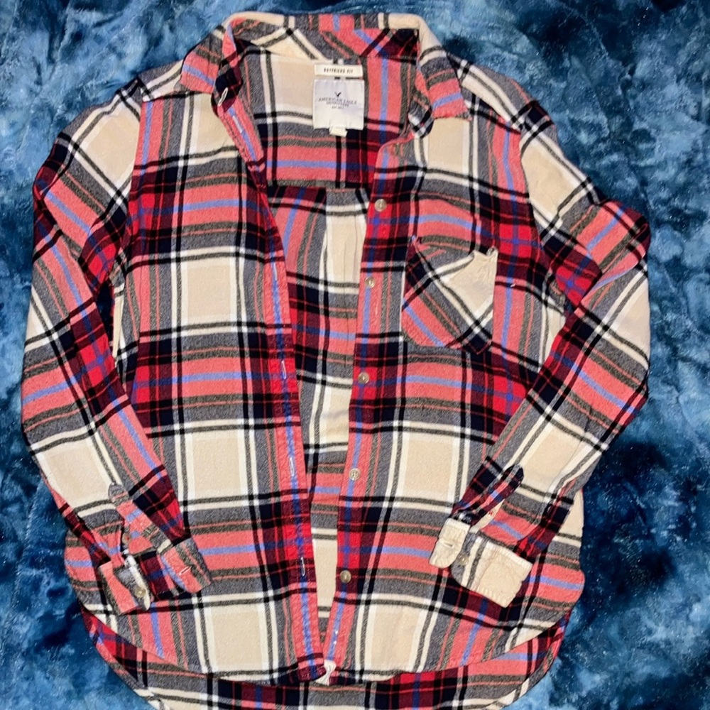 3for$15💞 SUPER SOFT 😩 - size M American Eagle plaid button up flannel shirt